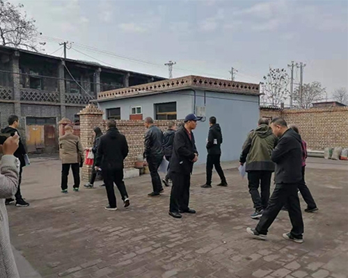 縣委、鎮(zhèn)府領(lǐng)導驗收煤改電工程