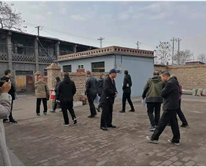 縣委、鎮(zhèn)府領(lǐng)導驗收煤改電工程